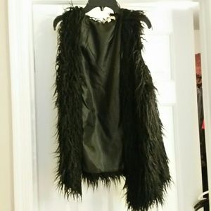 BNWOT Black vest large GB